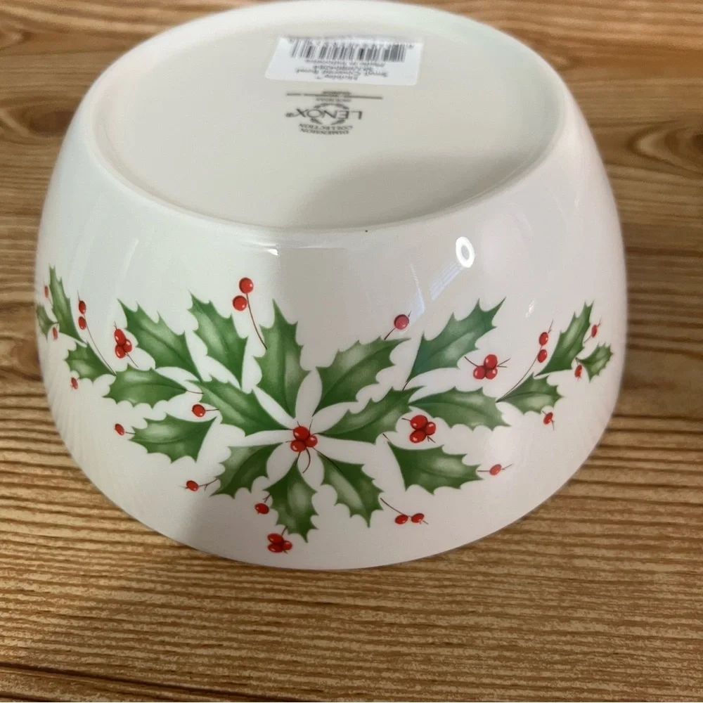 Lenox Holiday Small Covered Bowl 804284 Christmas Holly Lid Dish New In Box